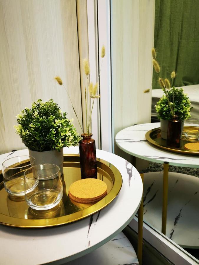 Awesome Value, Great Location Apartment Manila Bagian luar foto